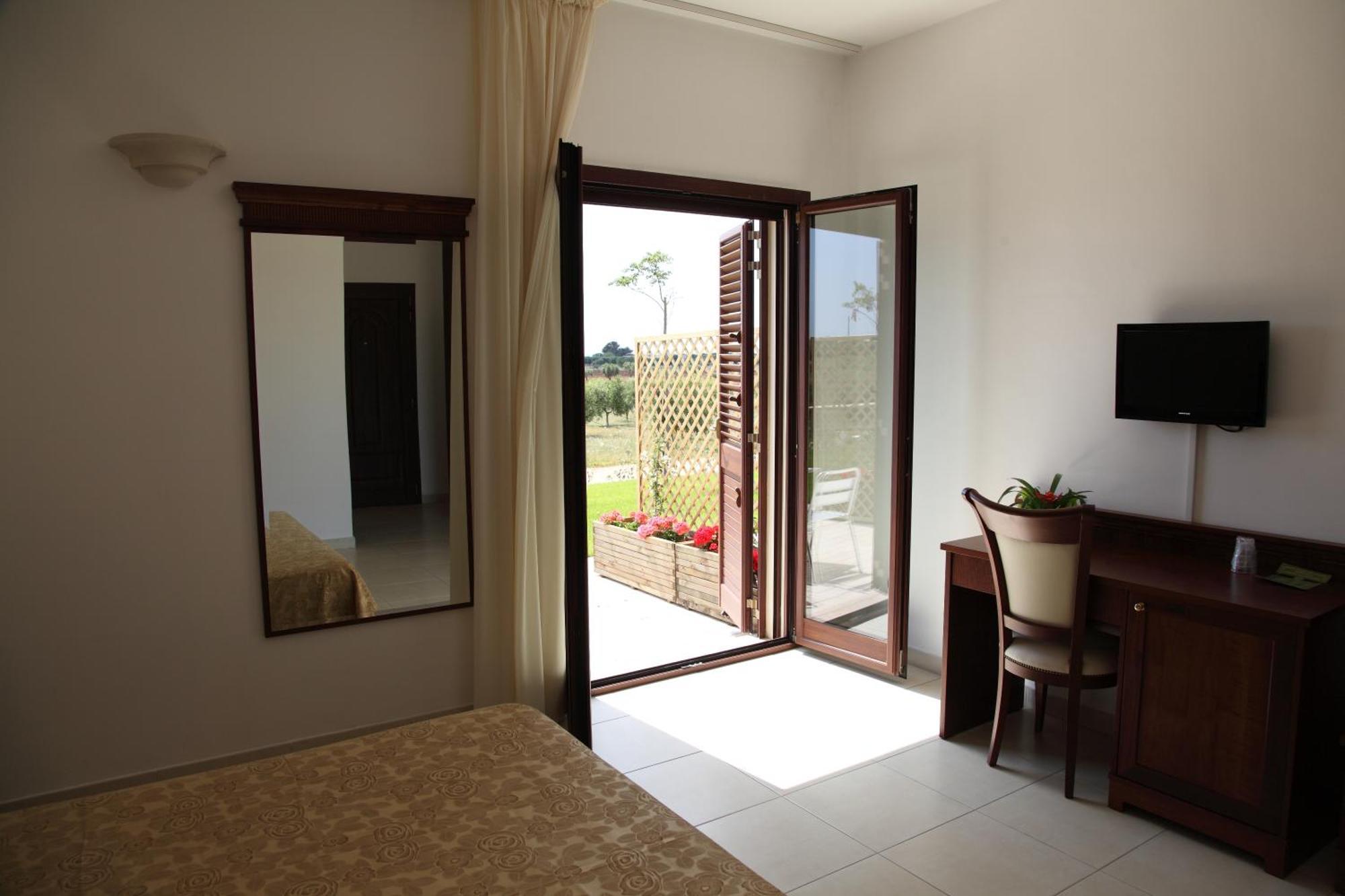 Agri Hotel Conte Salentino Sant Isidoro  Dış mekan fotoğraf
